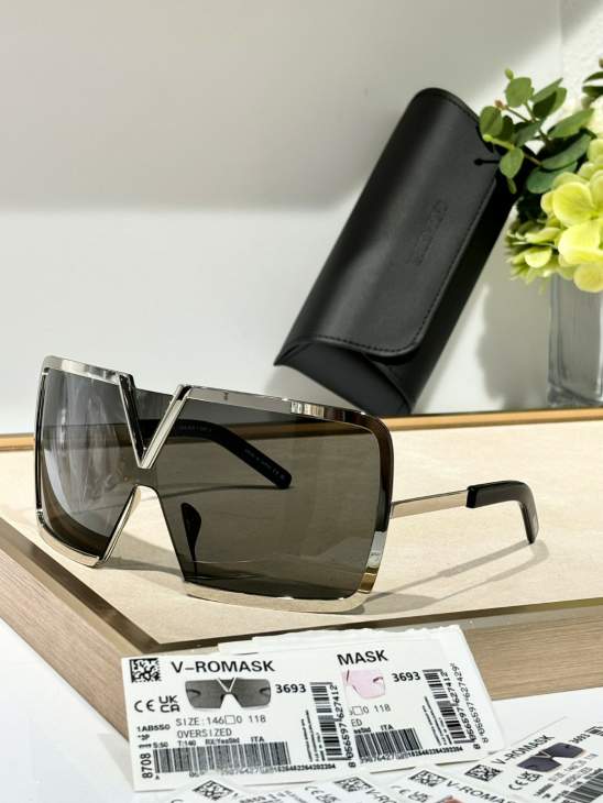Picture of Valentino Sunglasses _SKUfw66121527fw